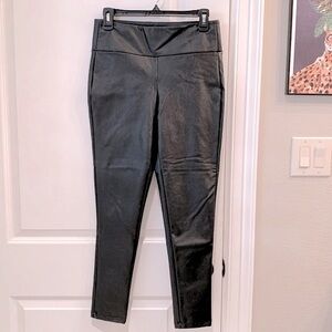 Kendall & Kylie Black Faux Leather Leggings Size Medium